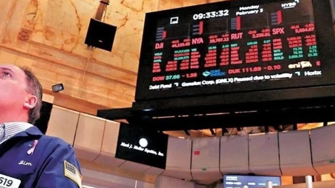 苹果电脑怎么翻页 iPhone镜像新功能大揭秘！iOS18.1和iOS18.2都有啥亮点？