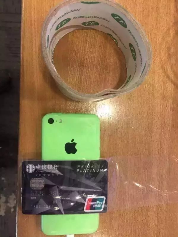 Apple Pay与微信支付宝区别_Apple Pay使用方法_苹果5s怎么绑定银行卡