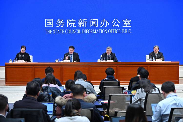 精准施策“六稳”工作_降低实际利率水平措施_降低利率与资本流出