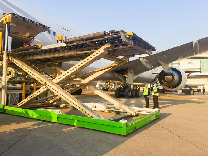 广州白云机场国际客货运量增长_广州海关智慧通关措施_白云机场到新塘大巴