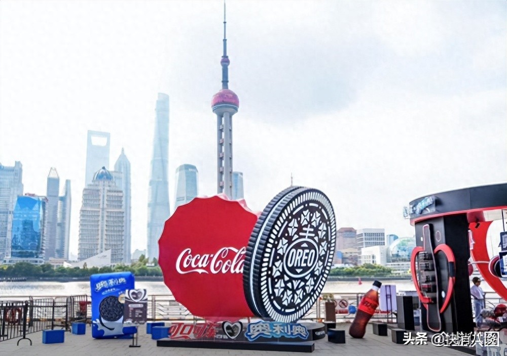 奥利奥可口可乐汽水味夹心饼干_奥利奥可口可乐联名活动_可口可乐营销活动