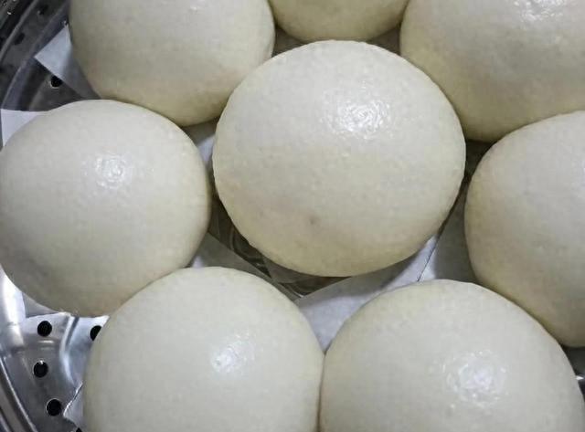 高筋中筋面粉配比_北京馒头技术培训_蒸馒头技巧