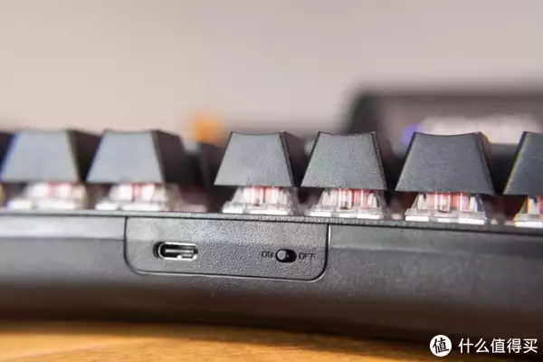 雷柏v500茶轴_雷柏V500Pro-87无线键盘_雷柏V950G无线鼠标